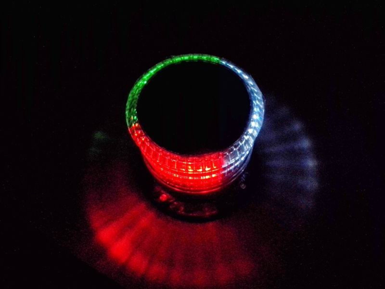 DWS305/MF tricolor navigation light glowing red, green and white